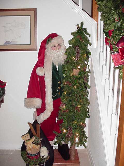 Santa with Lighted Tree, by Hen House Bears